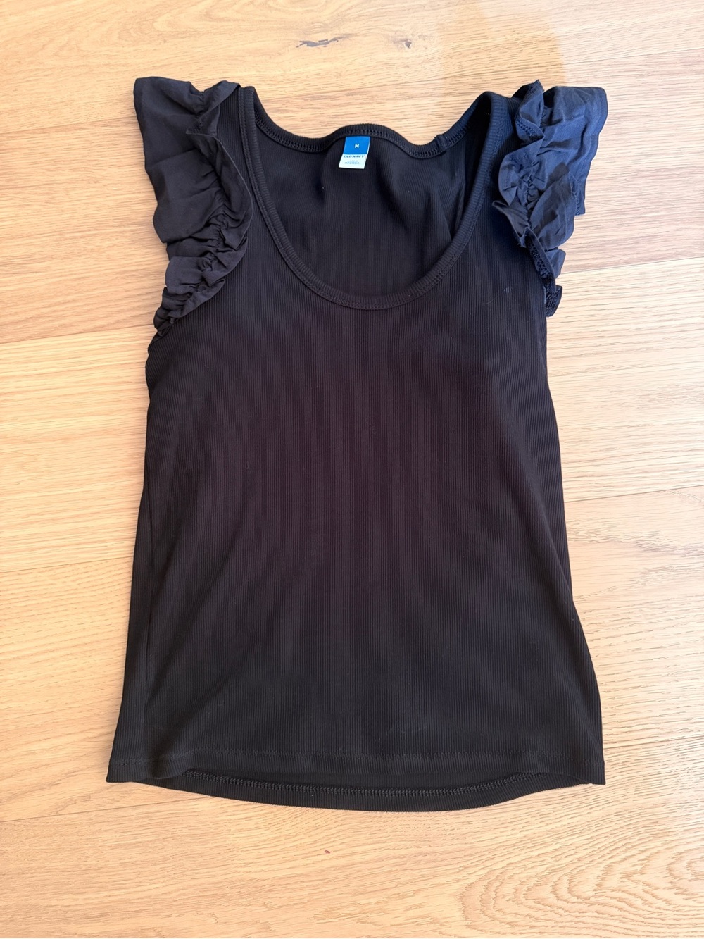 Old Navy Black Ruffle-Sleeve Tank Top - Picture 2 of 6